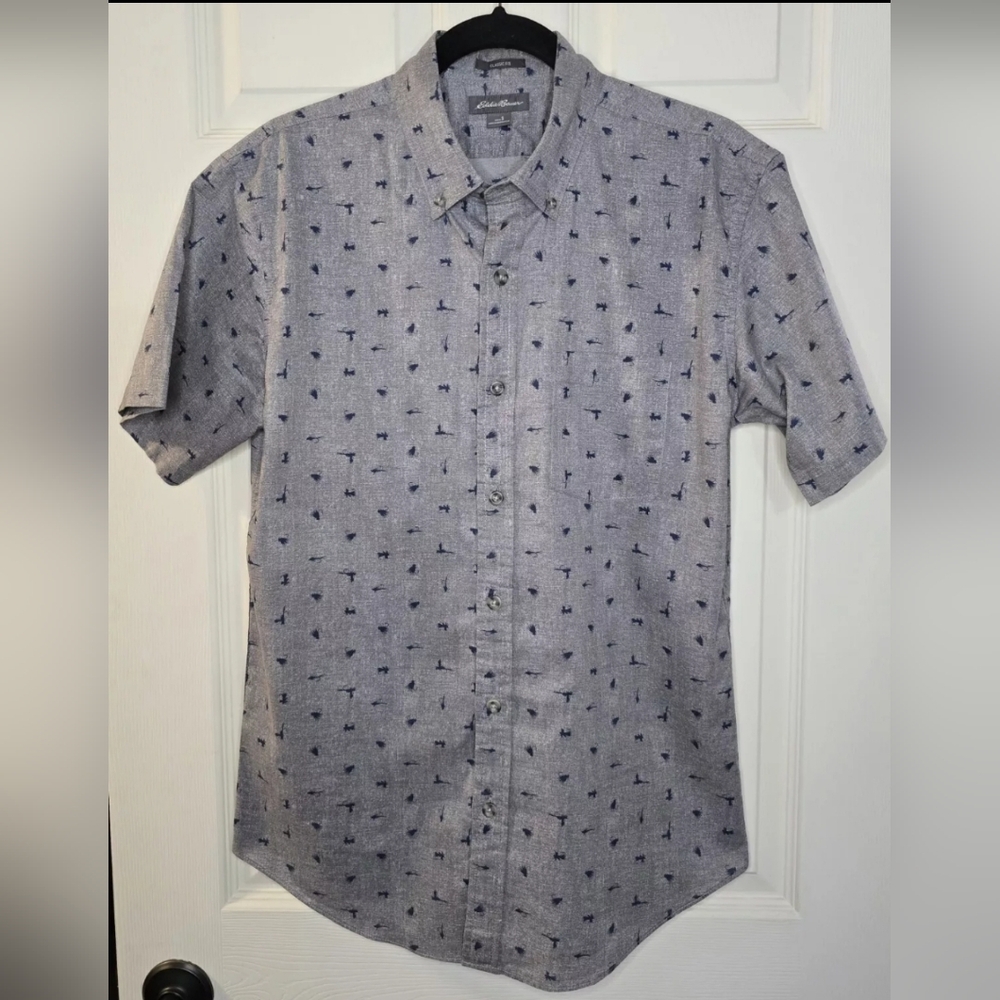 Eddie Bauer Button Front Shirt Mens Small Classic Fit Fishing Flies Outdoor
